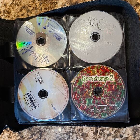 Case Logic 12 x 12 Black DVD Case with with 36 Classic Movies - Picture 11 of 12